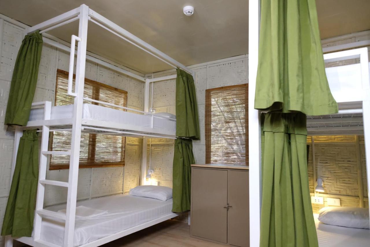 Mad Monkey Siquijor Hostel Εξωτερικό φωτογραφία