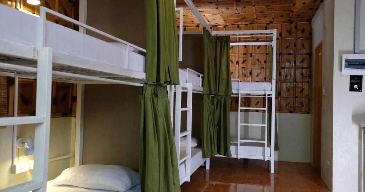 Mad Monkey Siquijor Hostel Εξωτερικό φωτογραφία