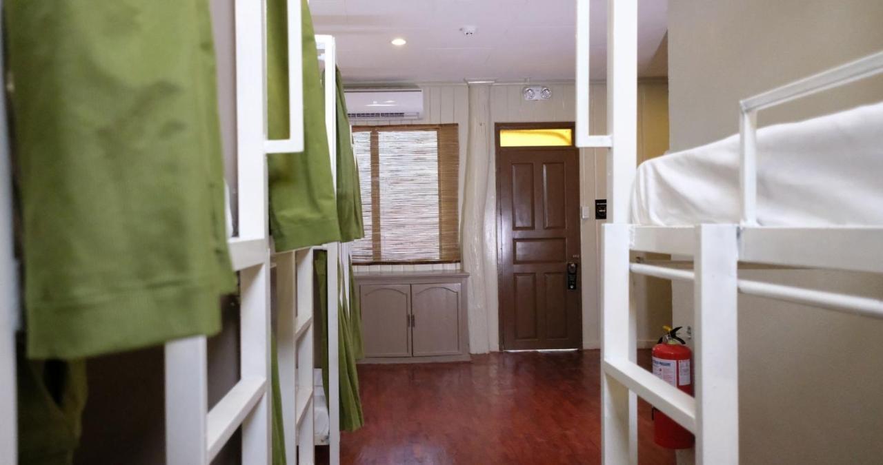 Mad Monkey Siquijor Hostel Εξωτερικό φωτογραφία