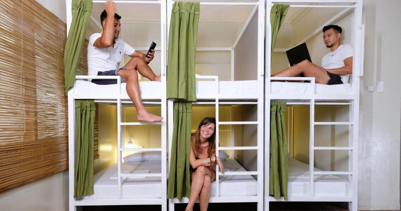 Mad Monkey Siquijor Hostel Εξωτερικό φωτογραφία