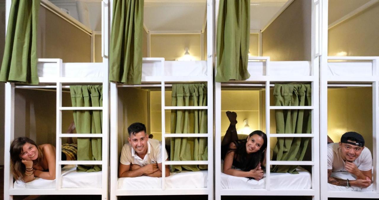 Mad Monkey Siquijor Hostel Εξωτερικό φωτογραφία