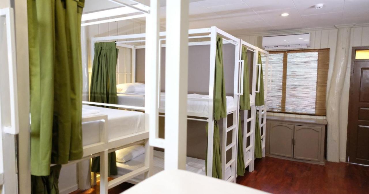 Mad Monkey Siquijor Hostel Εξωτερικό φωτογραφία