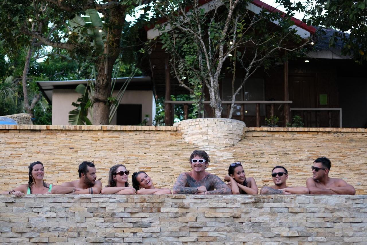 Mad Monkey Siquijor Hostel Εξωτερικό φωτογραφία