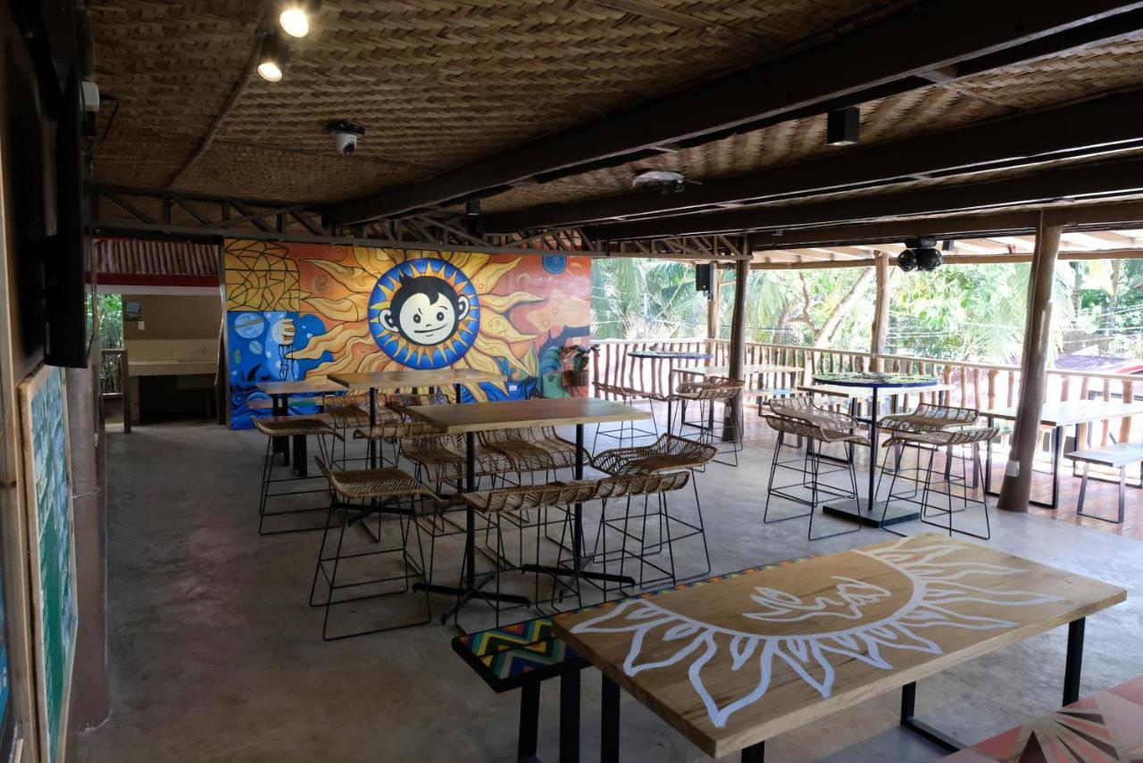 Mad Monkey Siquijor Hostel Εξωτερικό φωτογραφία