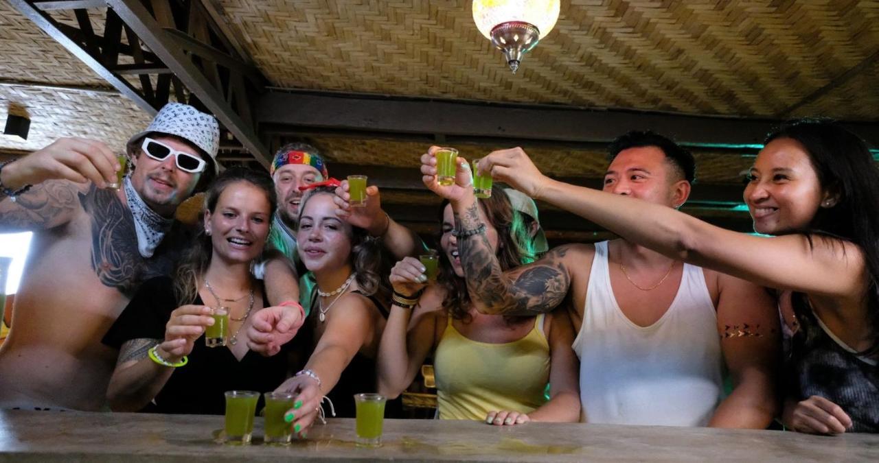Mad Monkey Siquijor Hostel Εξωτερικό φωτογραφία