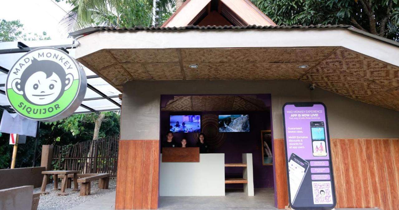 Mad Monkey Siquijor Hostel Εξωτερικό φωτογραφία