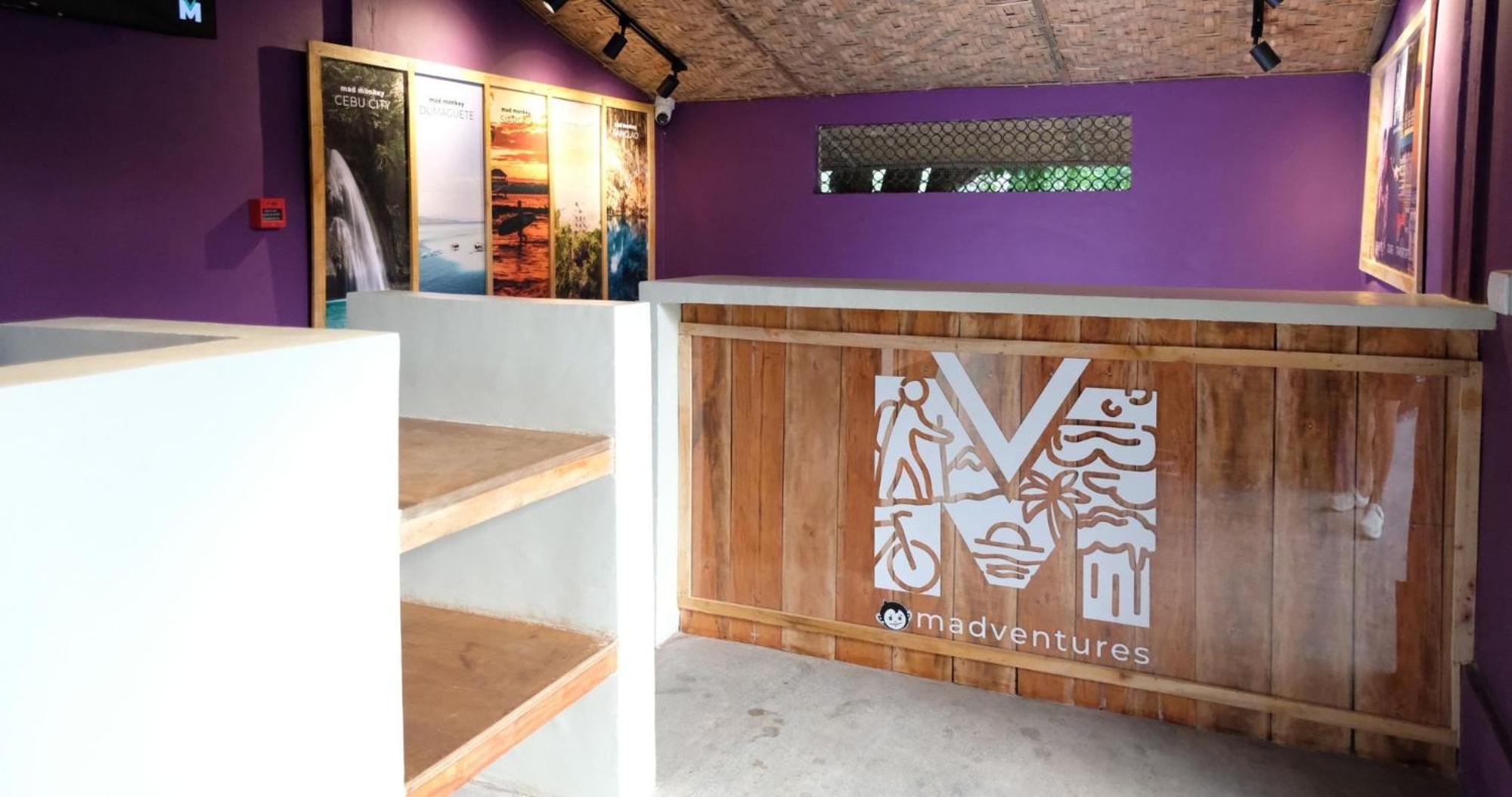 Mad Monkey Siquijor Hostel Εξωτερικό φωτογραφία