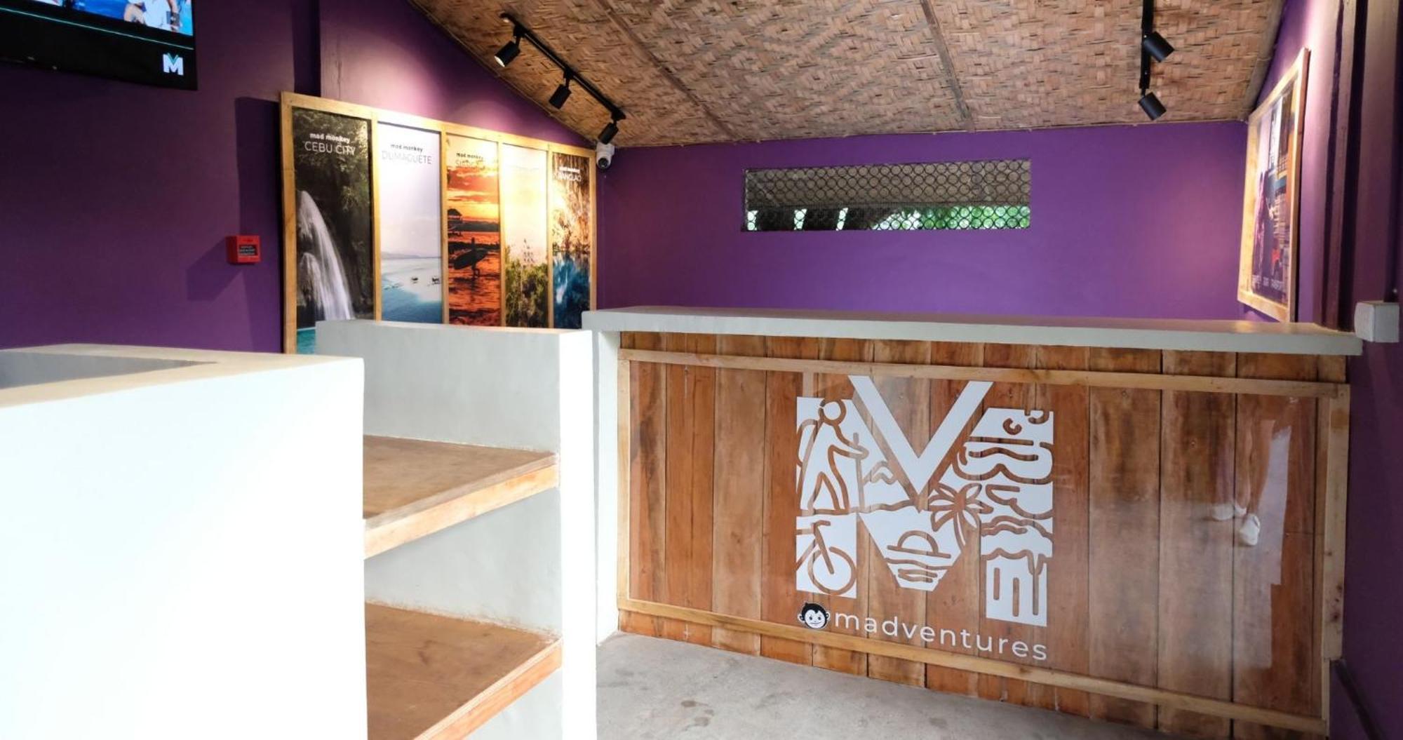 Mad Monkey Siquijor Hostel Εξωτερικό φωτογραφία