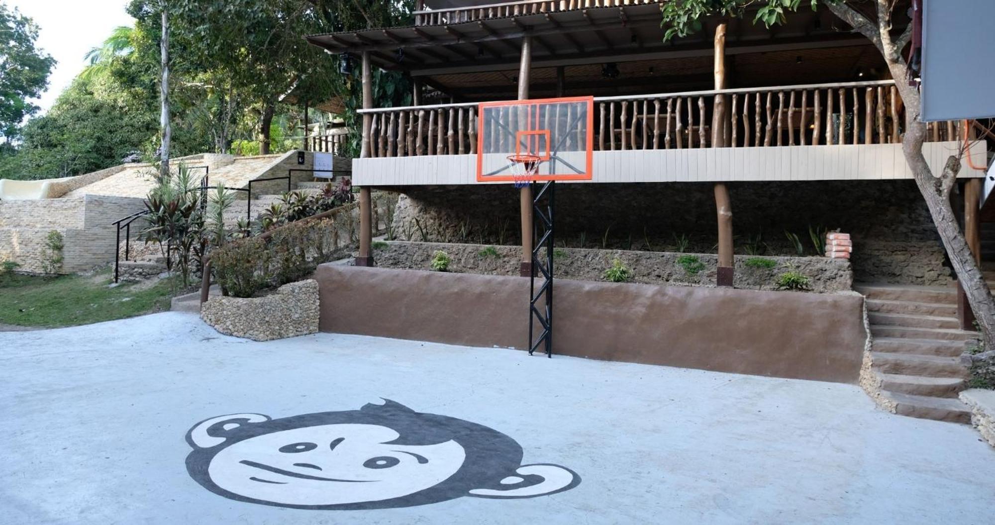Mad Monkey Siquijor Hostel Εξωτερικό φωτογραφία